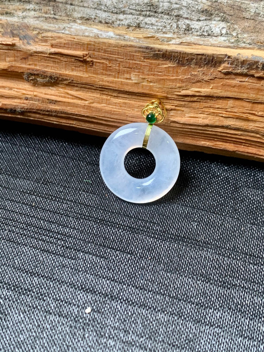 Jade Donut Pendant 18k size 18mm✖️3mm