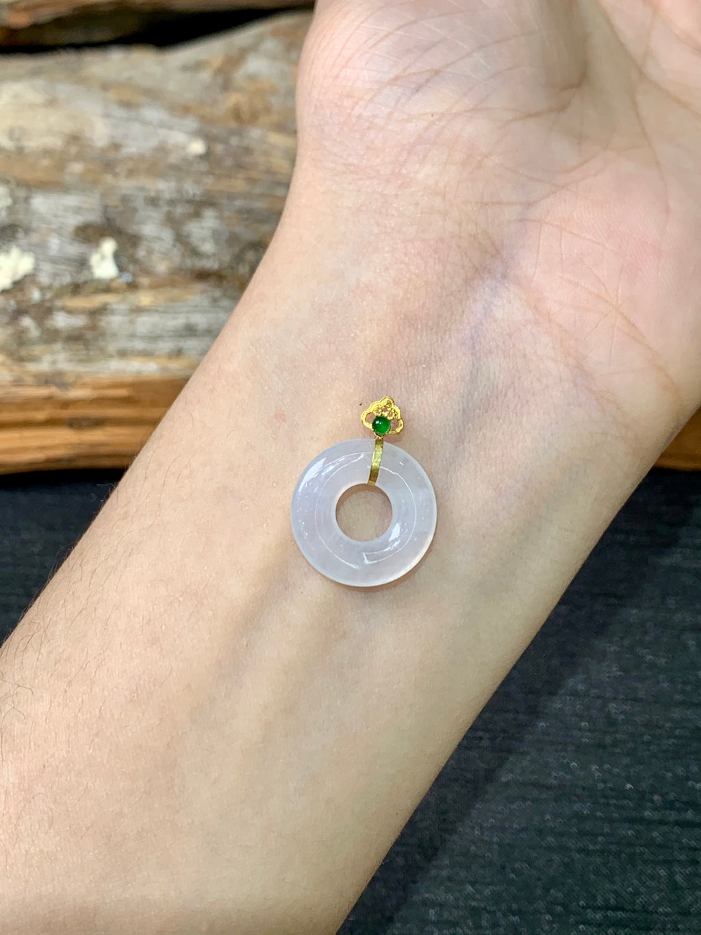 Jade Donut Pendant 18k size 18mm✖️3mm
