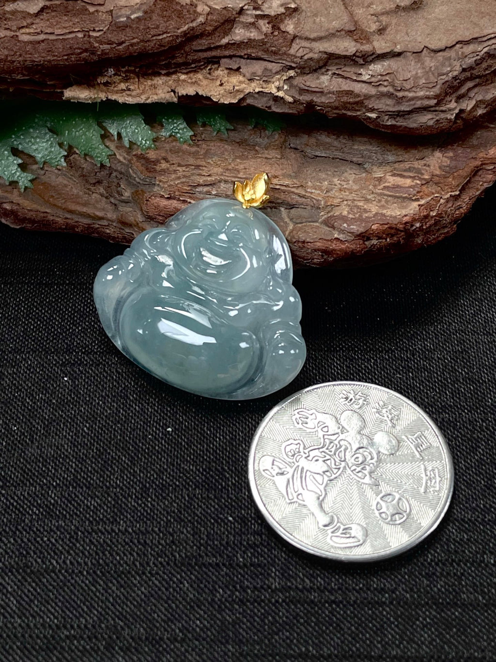 Jade Buddha 18k size 29mm✖️25mm✖️5mm