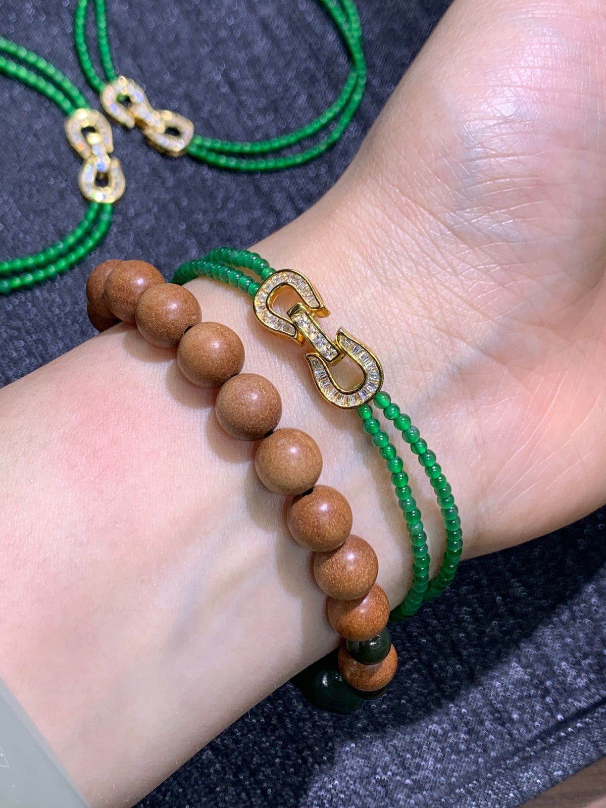 Imperial green Guatemala Double circle feature bracelet ~ Alloy bead size 2.5➕mm