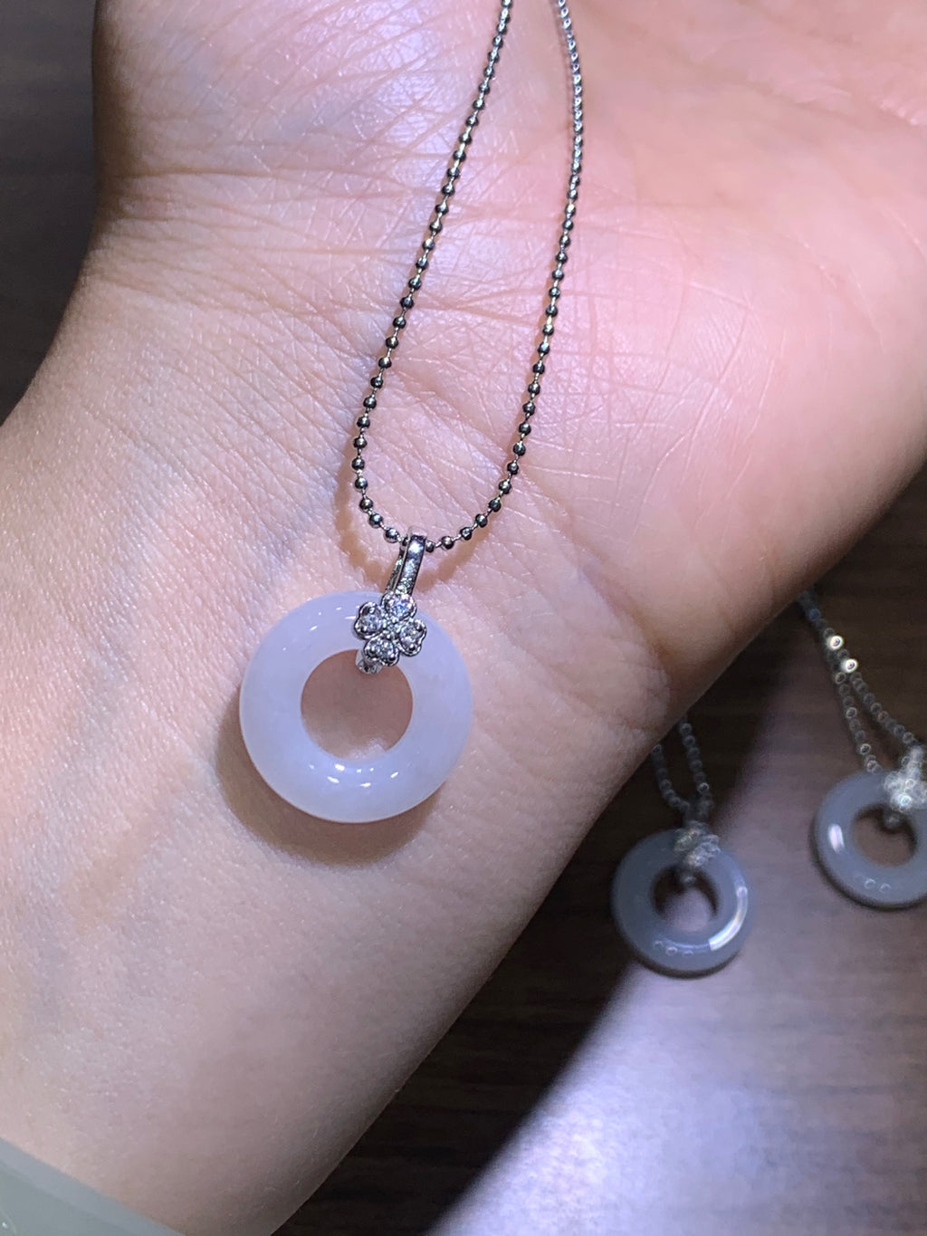 Jade Donut Necklace ~ Alloy size 15mm✖️3mm