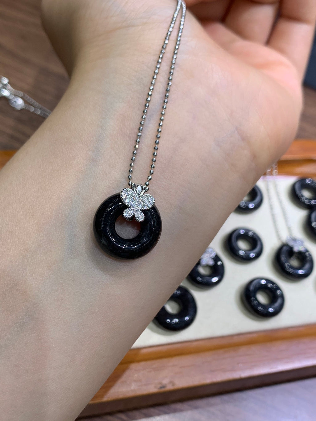 Jade Black jade wuji Donut Necklace ~ Alloy size 16mm✖️5mm➕